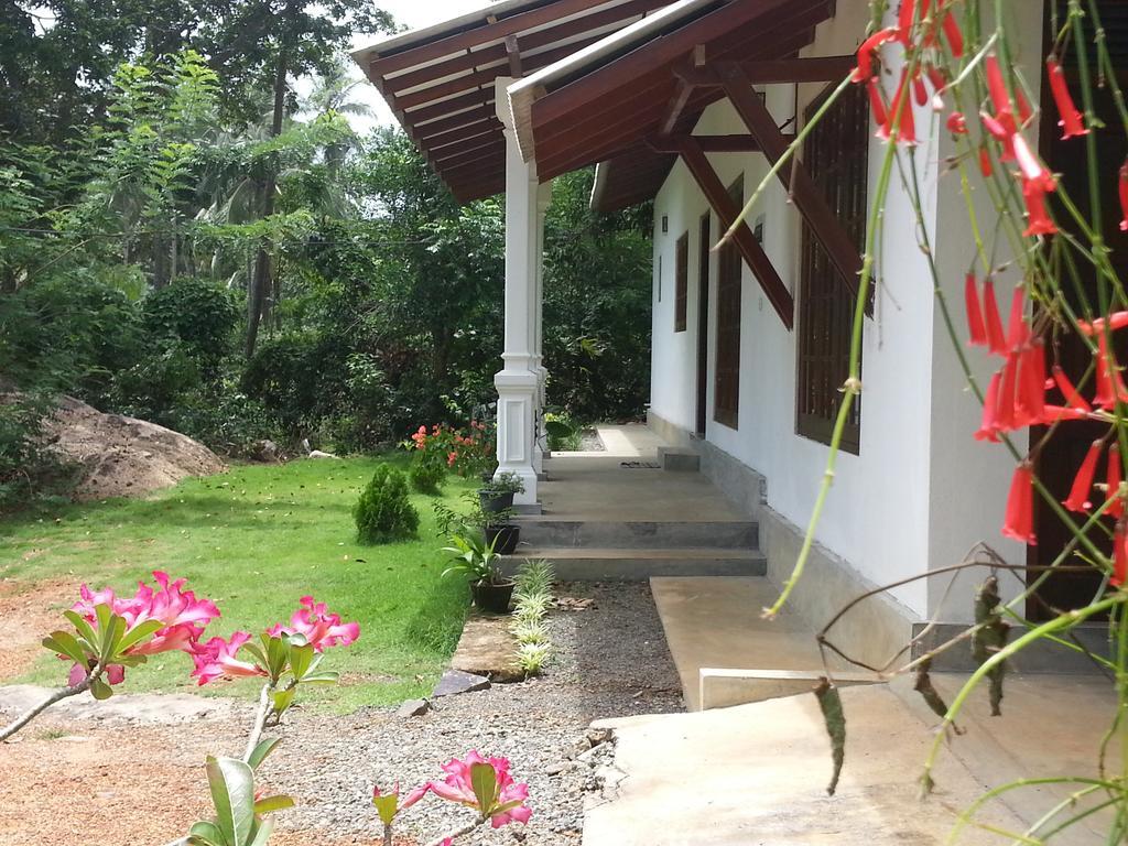 Niyuni Villas Bentota Exterior photo